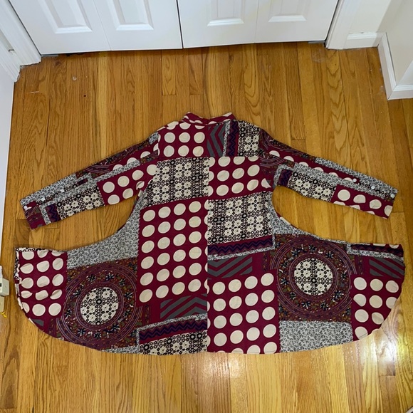 Tulip women’s cotton button down tunic, Size Small (runs more like a medium). - Picture 2 of 9